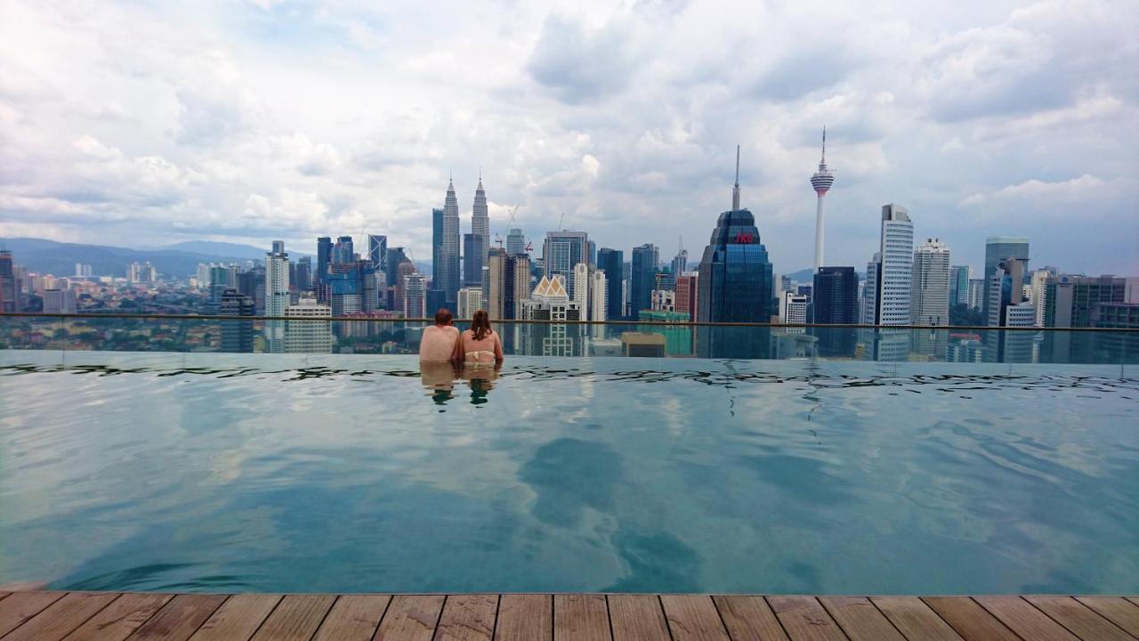 Klcc Regalia Suites Infinity Pool Kuala Lumpur Zewnętrze zdjęcie