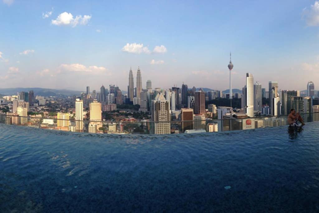 Klcc Regalia Suites Infinity Pool Kuala Lumpur Zewnętrze zdjęcie