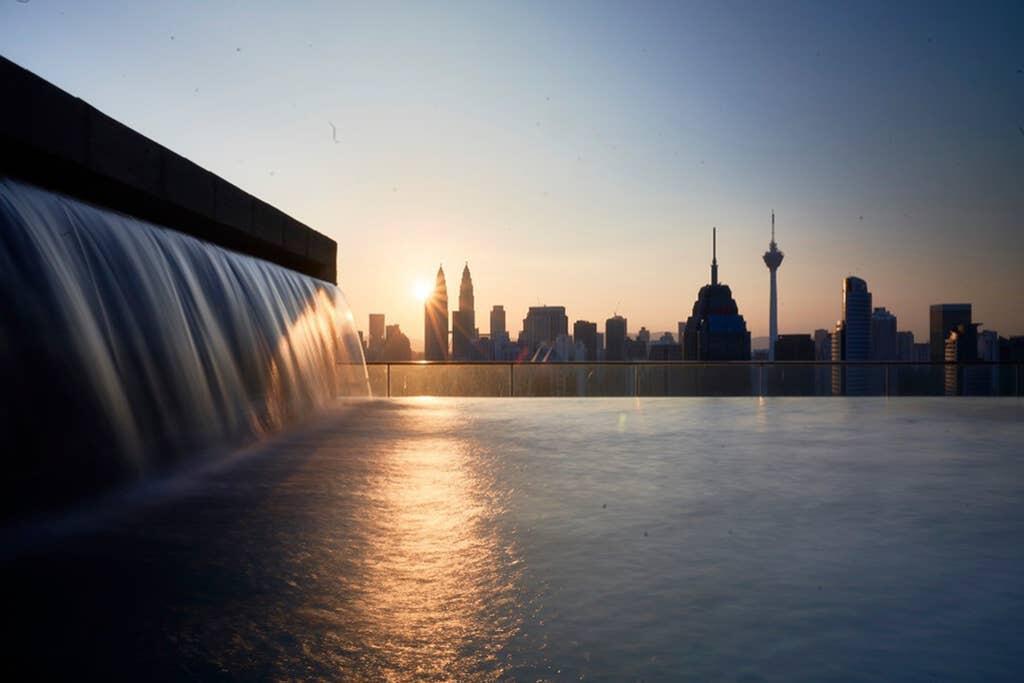 Klcc Regalia Suites Infinity Pool Kuala Lumpur Zewnętrze zdjęcie