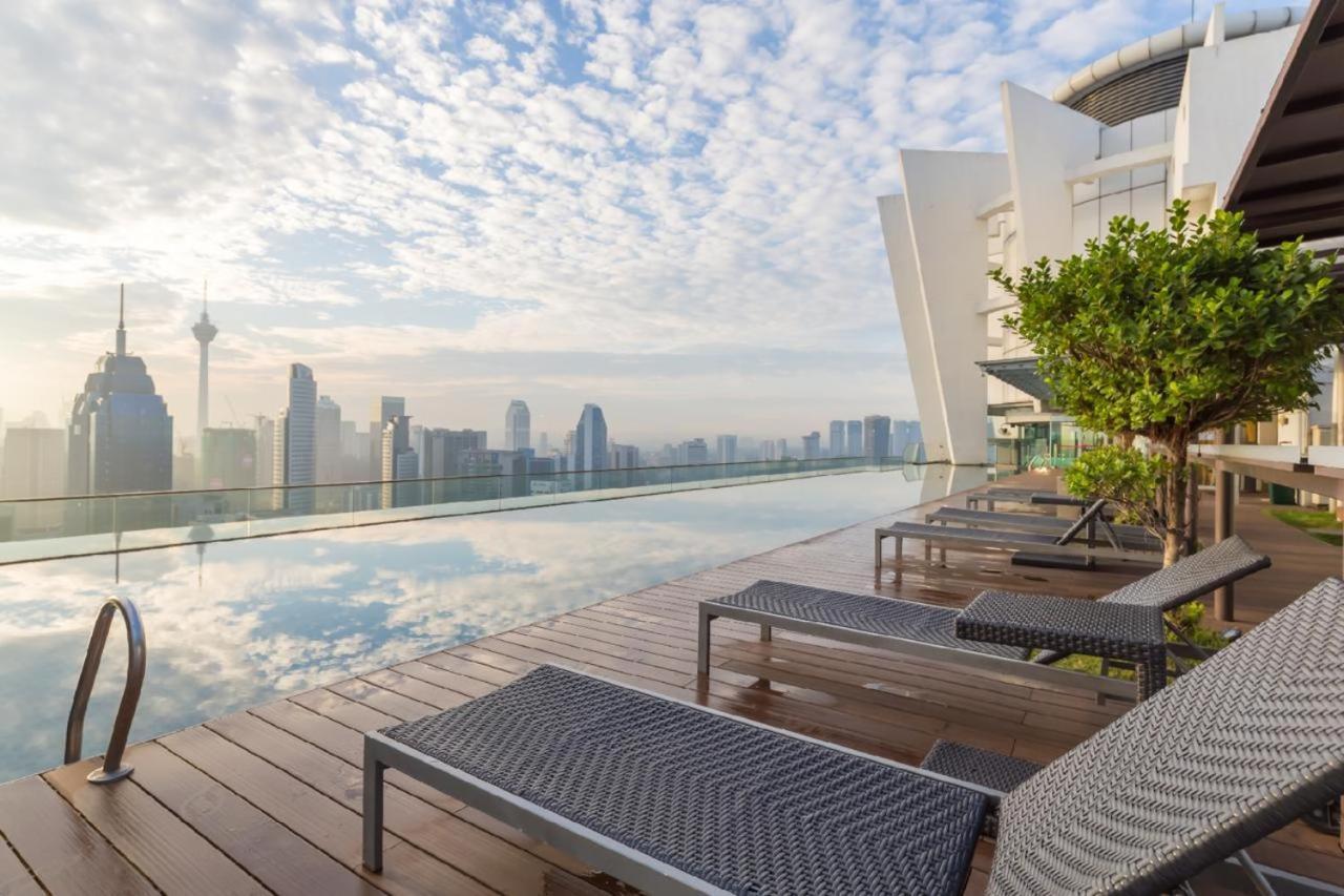 Klcc Regalia Suites Infinity Pool Kuala Lumpur Zewnętrze zdjęcie