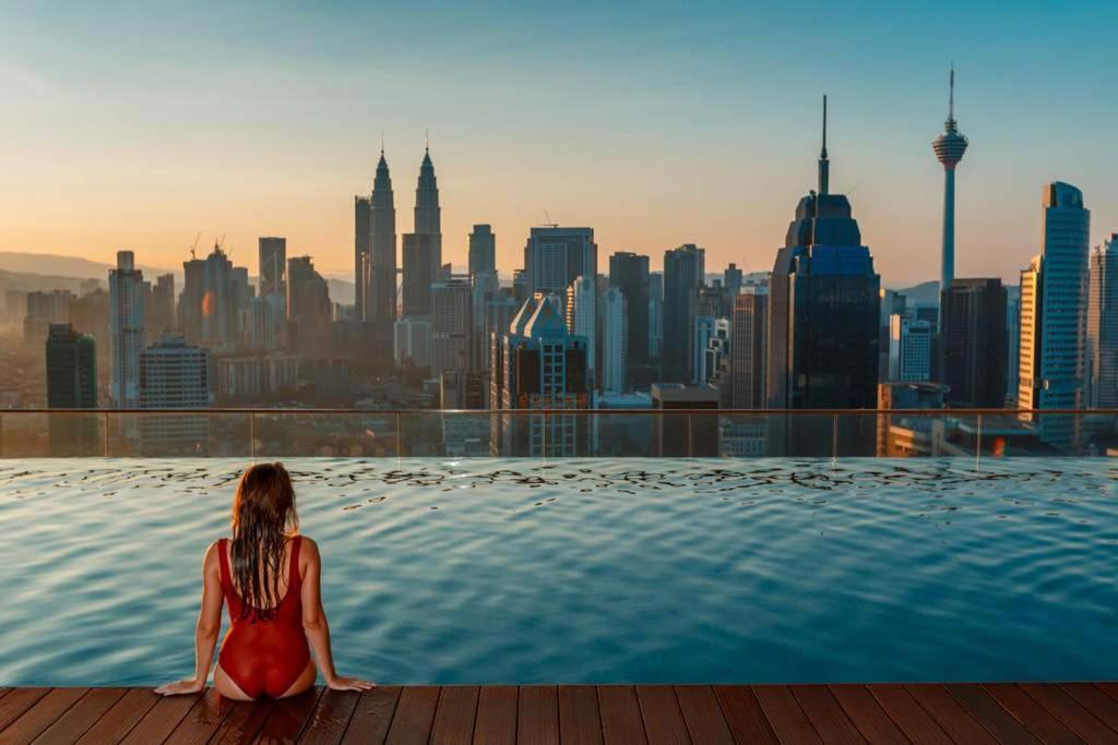 Klcc Regalia Suites Infinity Pool Kuala Lumpur Zewnętrze zdjęcie